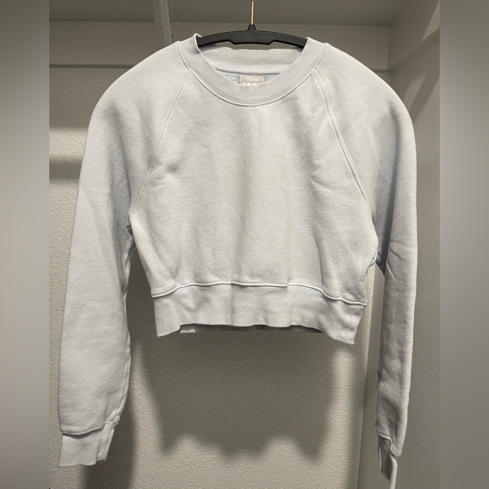 Aritzia TNA Cozy Crewneck Crop Fleece Sweater Light Blue Size XS